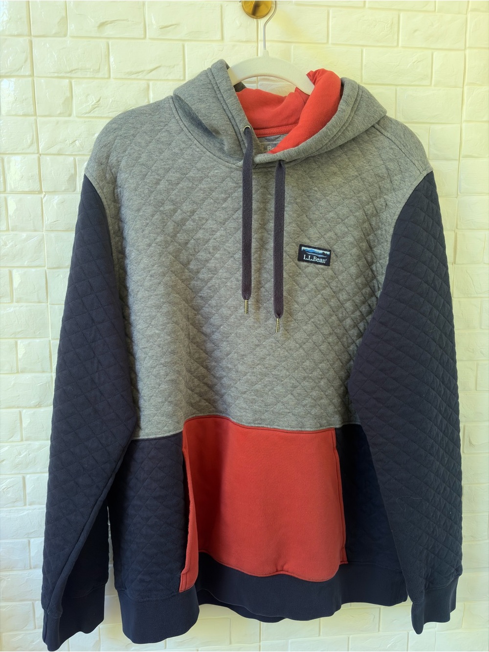 L.L. Bean Men's Quilted Colorblock Hoodie - Gray/Navy/Red
